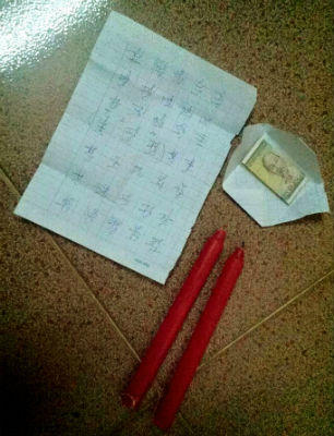 Ép con gái lấy chồng ngoại bằng “bùa nghe lời”?!