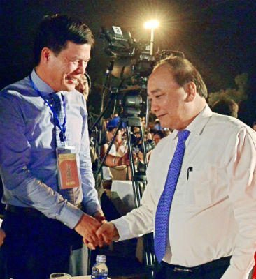 Vietcombank ủng hộ 5 tỷ đồng xây tượng đài thanh niên xung phong tại Truông Bồn