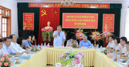 Bộ Tư pháp dâng hương, báo công Kỷ niệm 70 năm Ngày truyền thống