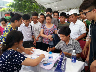 Nháo nhào trước hạn cuối xét tuyển nguyện vọng 1