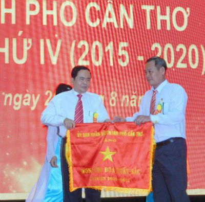 Khen thưởng hơn 2.000 trường hợp ở Cần Thơ