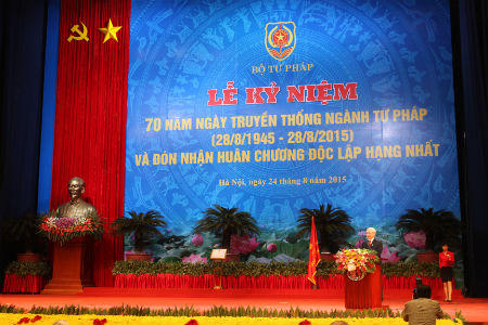 Tổng Bí thư Nguyễn Phú Trọng ghi nhận những đóng góp to lớn của Ngành Tư pháp