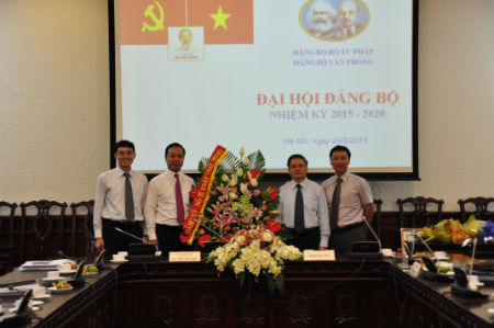 Ngập tràn không khí sôi nổi và trách nhiệm