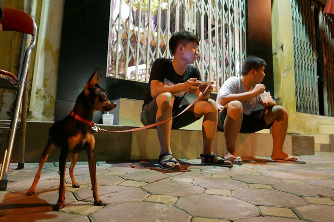 Quân, dân trắng đêm chờ diễu binh