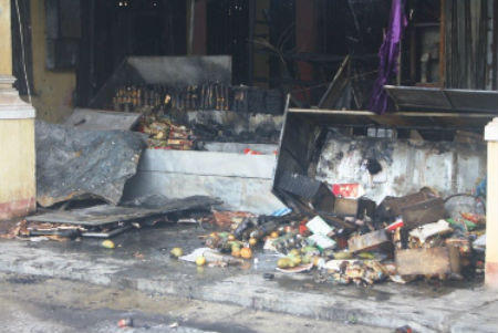 Huế: Cháy chợ trong đêm, hơn chục tỷ tiền hàng hóa thành tro