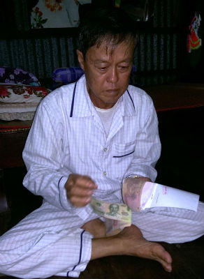 Bác sĩ “tư vấn” người nhà Mẹ VNAH mua thuốc ngoài danh mục BHYT