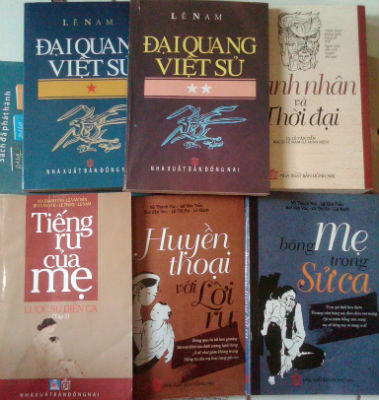 Sách sai nghiêm trọng về lịch sử: Có quyết định thu hồi vẫn ngang nhiên bán