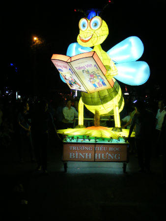 Tp. Phan Thiết tưng bừng Lễ hội Rước đèn Trung thu