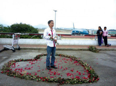 Tỏ tình chốn đông người - Thể hiện và thể diện