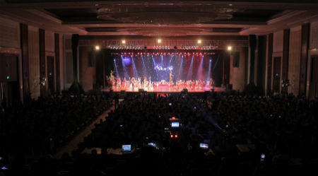 Thu Minh “bay” cùng Du ca Việt tại FLC Sầm Sơn