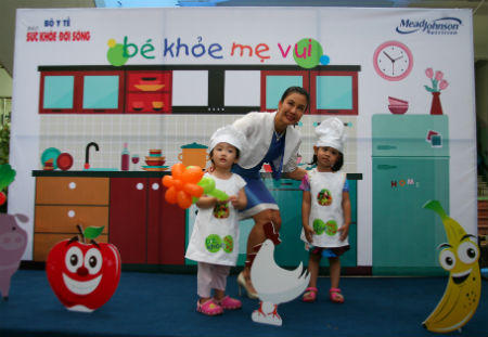 Bé đủ dinh dưỡng, mẹ an tâm