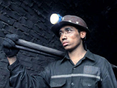 Cực như thợ than “3 không” ở Cuối Hạ