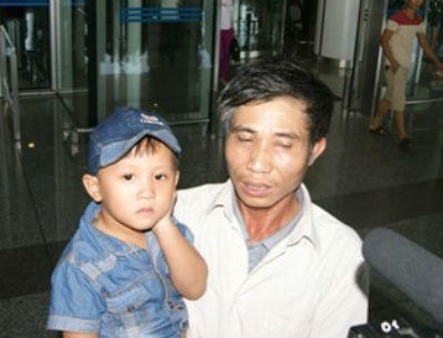 Lao động Việt Nam bị bỏ đói trên đường về nước