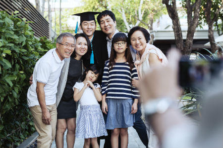 Có nên mua bảo hiểm nhân thọ cho người trụ cột?