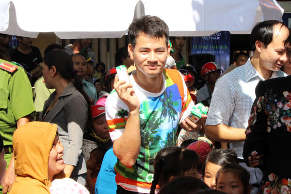 Học sinh cười tít mắt khi Xuân Bắc pha trò