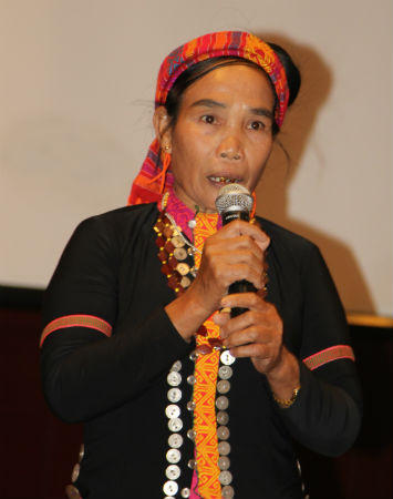 Đồng bào thiểu số phải đi phá rừng vì... lâm trường?