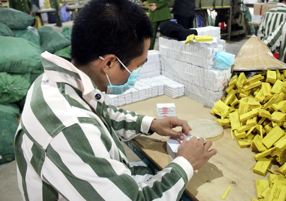 Nước mắt “giang hồ” đã từng xem yêu thương là gánh nặng