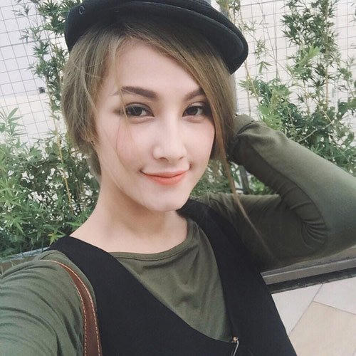 Những cô gái "ngủ dậy đã thành người nổi tiếng" nhờ mạng xã hội