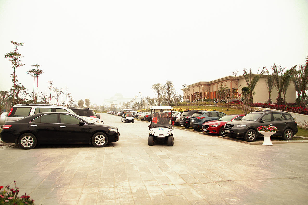 Người Việt kéo nhau đi du lịch dịp Tết cổ truyền