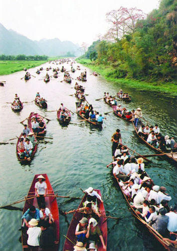 Công bố đường dây nóng "xử" nạn chặt chém ở chùa Hương