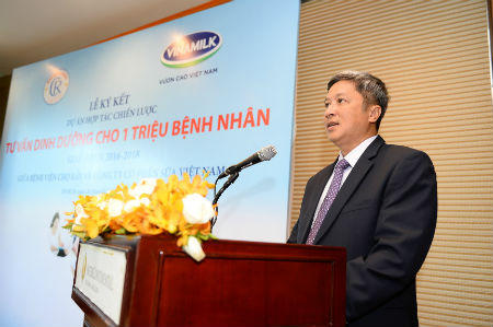 Vinamilk ký kết hợp tác chiến lược với bệnh viện Chợ Rẫy