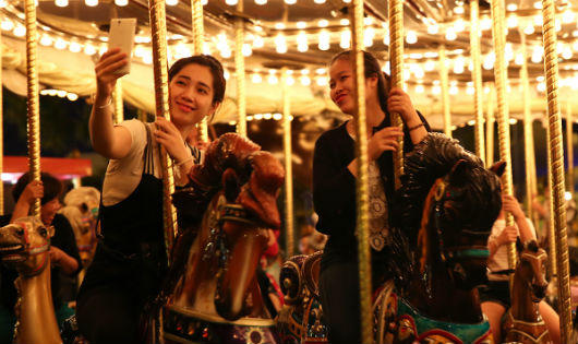 Những phút “check-in” rộn ràng tại Asia Park