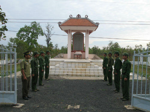 Những người lấy thân mình làm cột mốc giữ biên giới Tây Nam