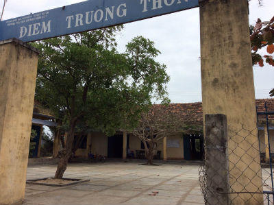 Theo dấu “hoa vàng trên cỏ xanh“