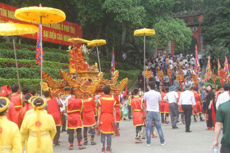 Lễ hội Đền Hùng năm 2016: Rước kiệu linh thiêng về đất Tổ