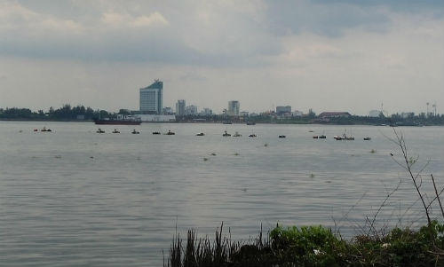 Tìm giải pháp trả lại an toàn cho sông Hậu