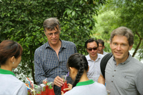 Các đại sứ mang theo hành trang gì để khám phá Sơn Đoòng?