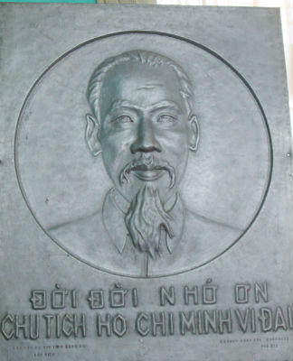 4 tháng quên ăn quên ngủ gò ảnh Bác 