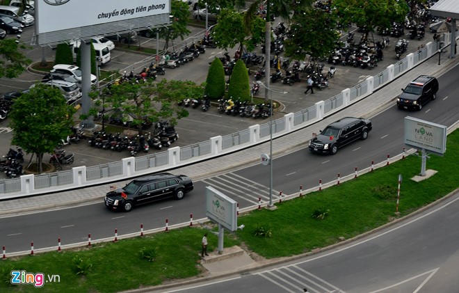 Tổng thống Obama tươi cười chào TP HCM