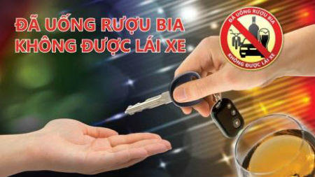 Uống bia lái xe đường Cần Thơ sẽ phải làm việc với cảnh sát