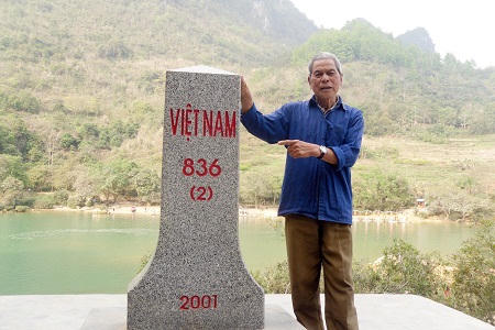 Độc đáo cây cầu hình chữ S ở vùng thác Bản Giốc