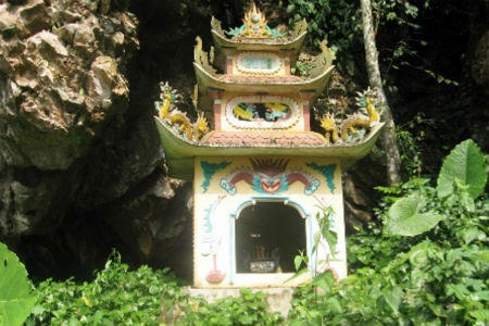 Kỳ bí những “hang ma” ở xứ Thanh