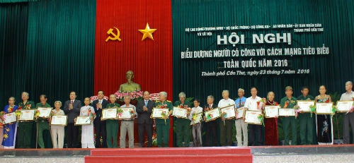 Cần tiếp tục hoàn thiện hệ thống chính sách đối với người có công