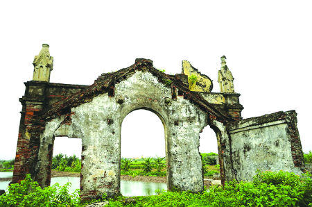 Về Thành Nam ngắm nhà thờ đổ