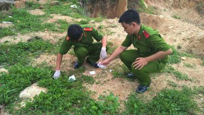 Lật mặt thiếu phụ sai đàn em bắn hạ người tình rồi giả bộ xót thương