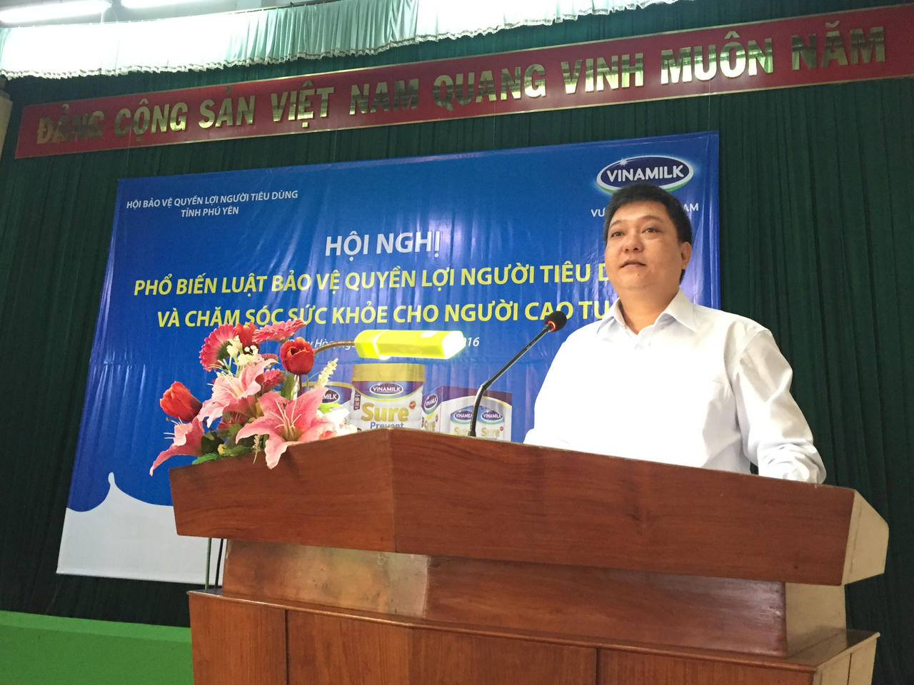 Tư vấn dinh dưỡng, chăm sóc sức khỏe cho người cao tuổi cùng Vinamilk