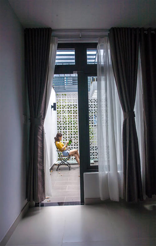 Nhà ống Sài Gòn có giếng trời đẹp như kính vạn hoa