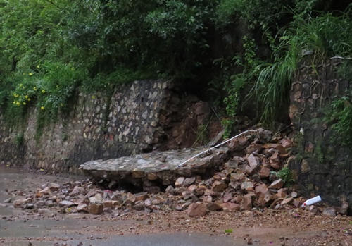 Hải Phòng - Quảng Ninh chao đảo vì bão số 3