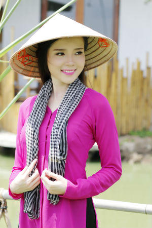 Hành trình đến đêm Chung kết Hoa hậu của người đẹp là giao dịch viên ngân hàng