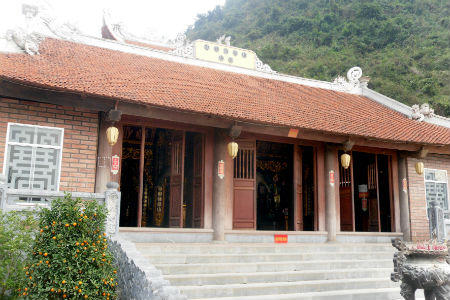 Linh thiêng ngôi Chùa trấn ải vùng biên cương