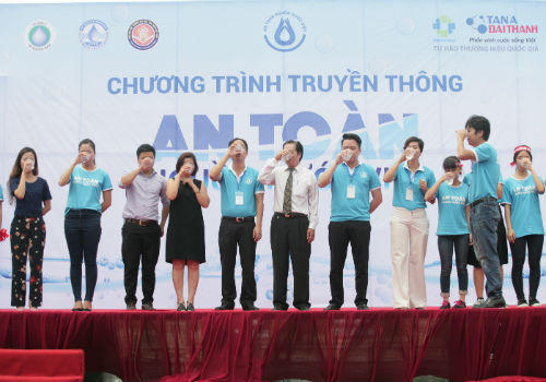 Khởi động chương trình "An toàn nguồn nước Việt"