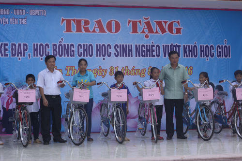 Yên Thế (Bắc Giang): Quỹ học bổng Daisy chắp cánh cho học sinh nghèo vươn tới ước mơ