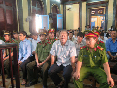 Vụ “rút ruột” tại Trust Bank: Nhóm Phương Trang lên tiếng