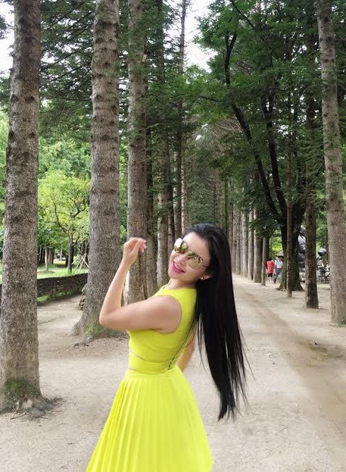 Janny Thủy Trần khoe vòng eo 58 vi vu Hàn Quốc