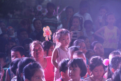 Đà Nẵng: Trung thu sớm cho trẻ em nghèo học giỏi