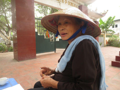 Vợ chồng ông lão Hà Nội nặng lòng với các liệt sỹ